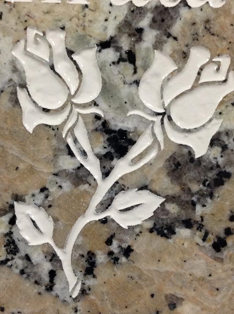 Rose 3D sur granit clair